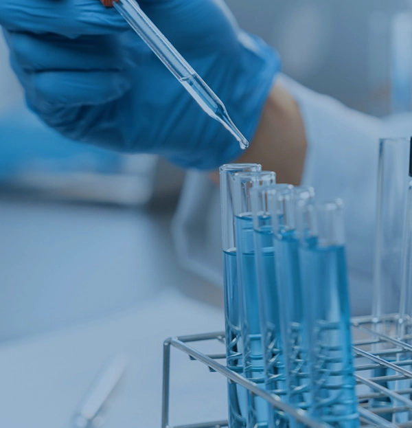 probówki w laboratorium
