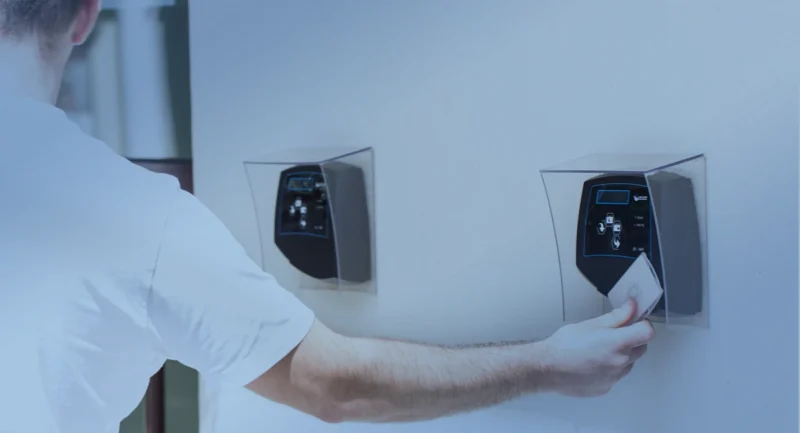 odbijanie karty na czytniku