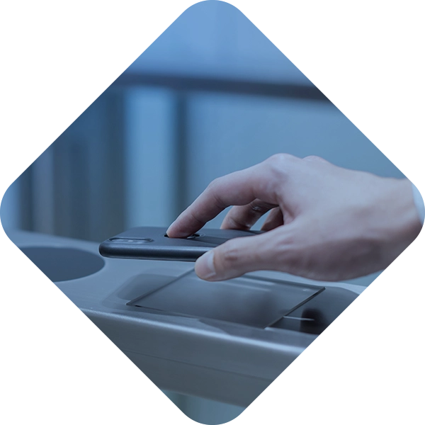 system kontroli dostępu - karta w telefonie